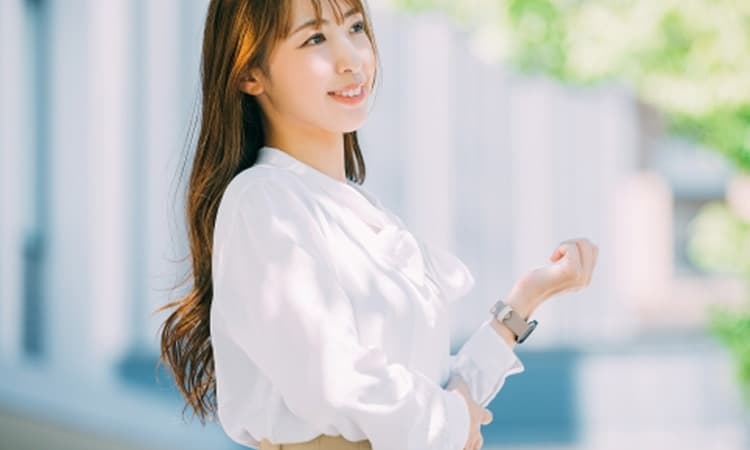 笑顔の女性
